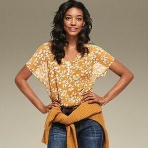 CAbi Blouse Thrive Top Golden Yellow Floral V-neck Chiffon Blouse Medium